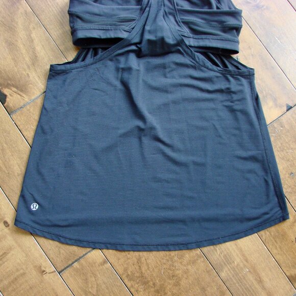 Lululemon Black Racerback Tank Top Sports Bra Yoga Built In Bra Size 8 - Picture 8 of 10